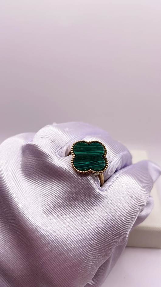 Van Cleef Ring Inspiration Bigger Green