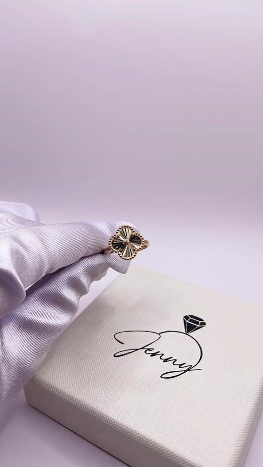 Van Feel Inspiration Gold Ring