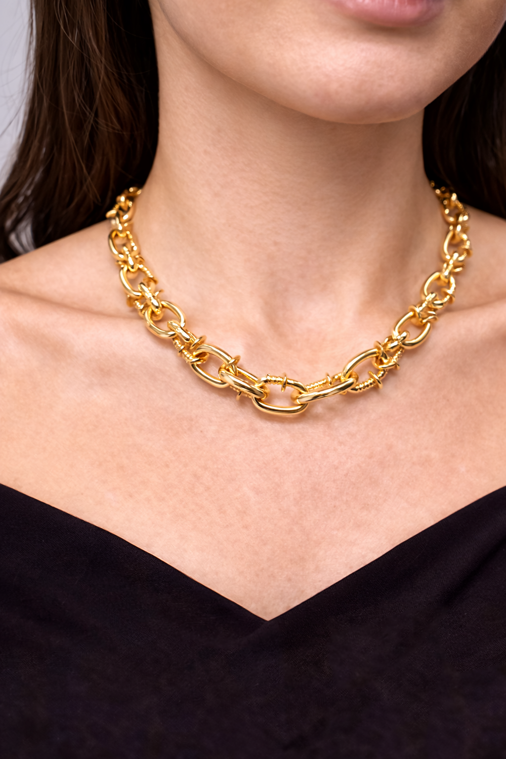 Gold chain necklace